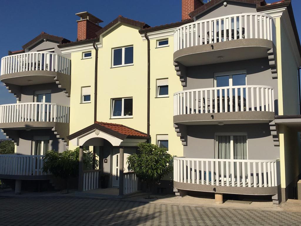 Apartments Barbic Umag Eksteriør bilde